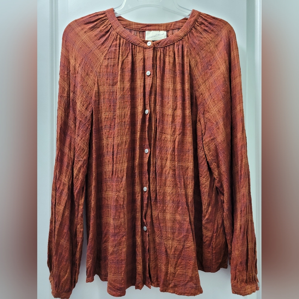 Womens Universal Thread long sleeve shirt